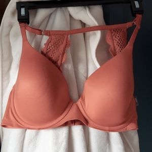 Aerie size 34DD